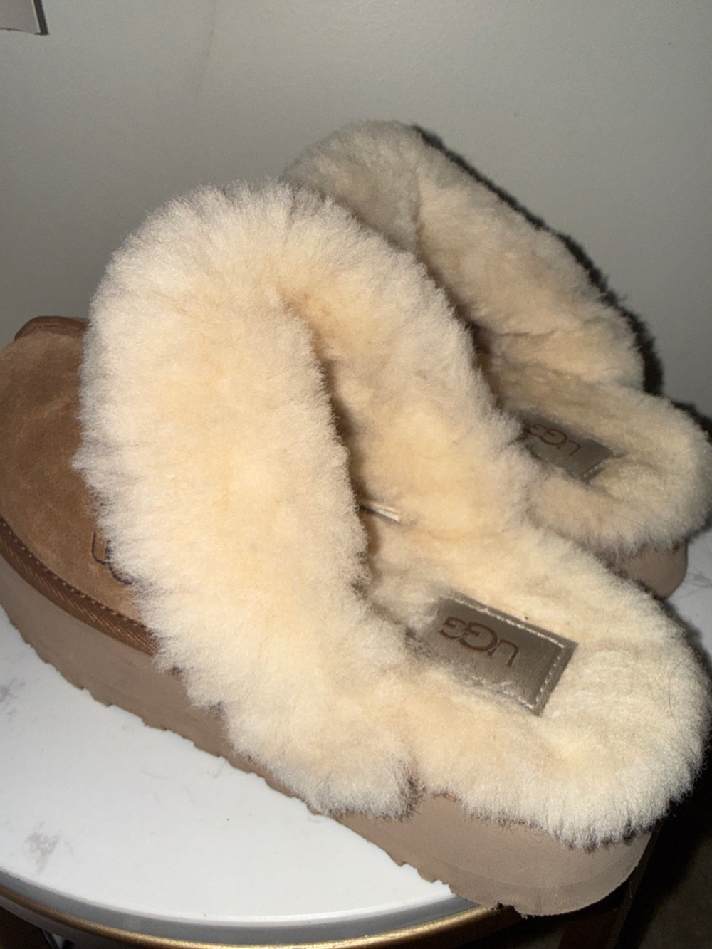 UGG Disquette Chestnut Platform Slippers – Excellent Condition